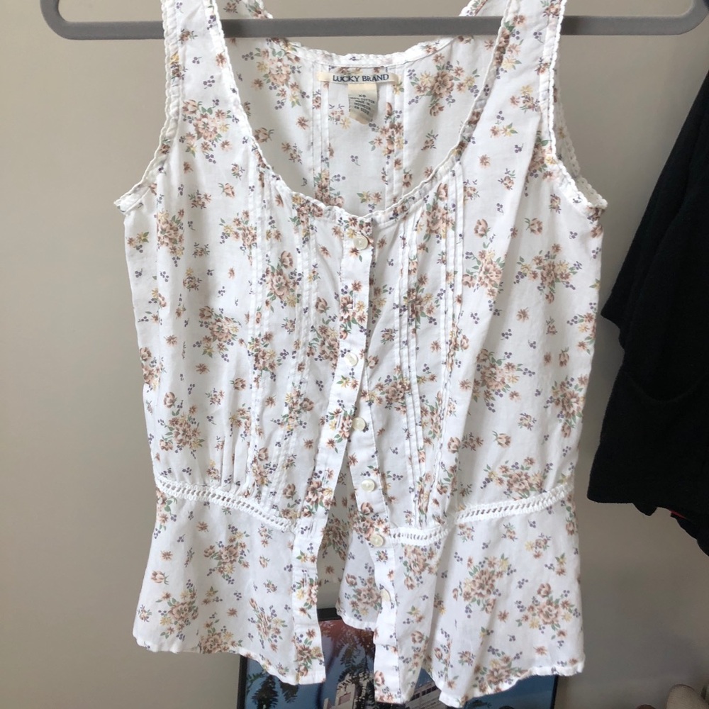 White/Floral Button-down tank